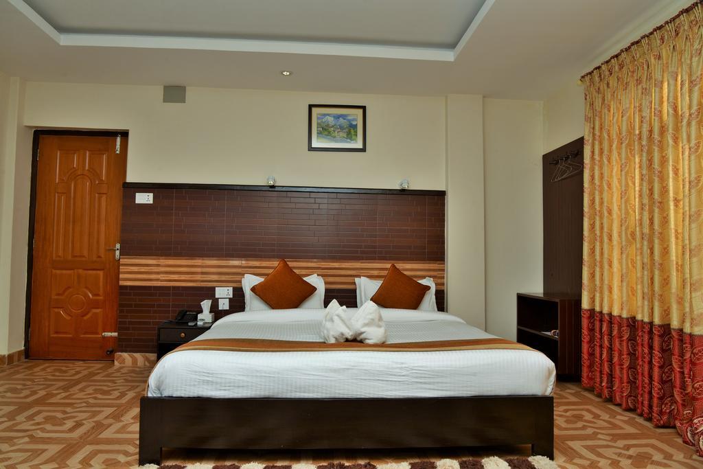 Hotel Point Pokhara Exterior foto