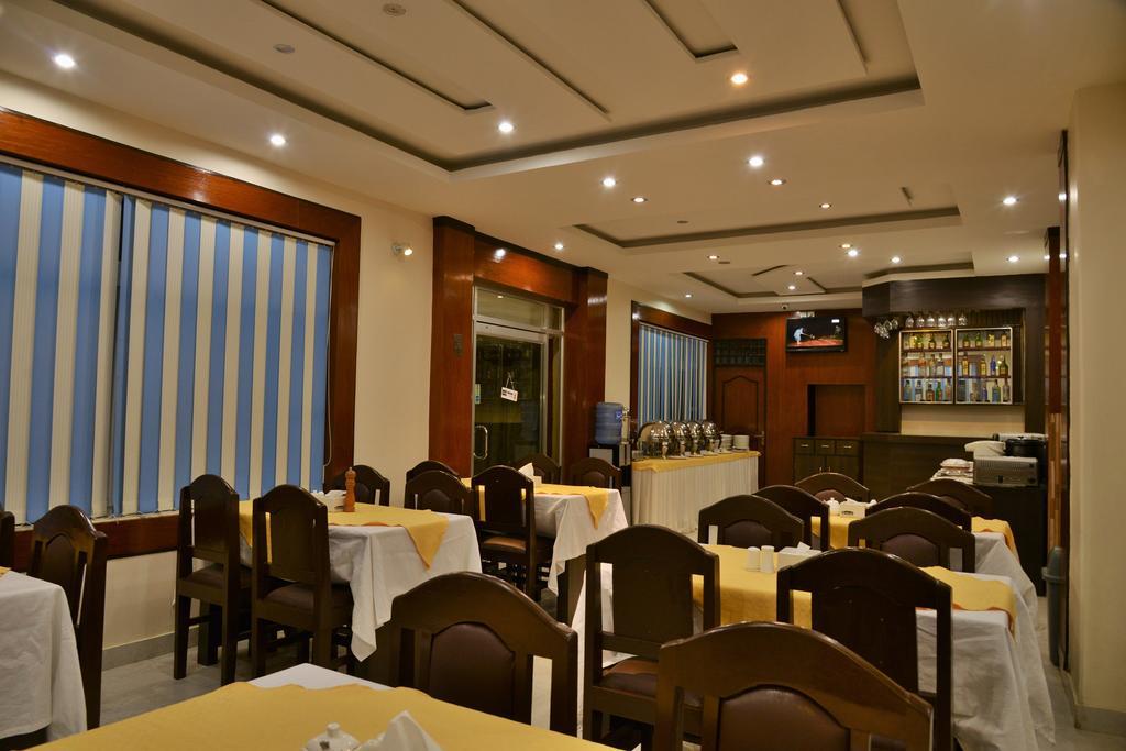 Hotel Point Pokhara Exterior foto