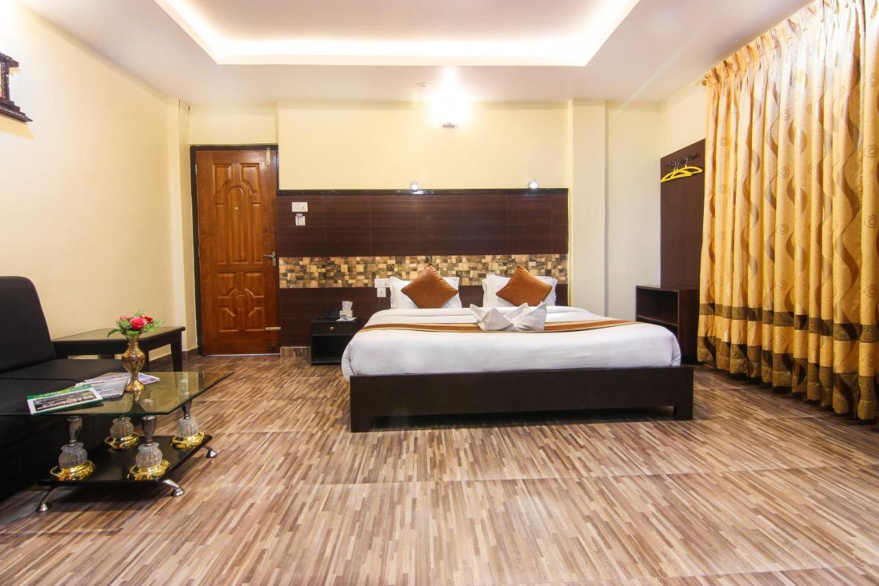 Hotel Point Pokhara Exterior foto