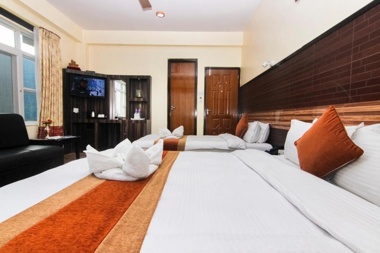 Hotel Point Pokhara Exterior foto